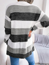 Load image into Gallery viewer, Knitted Cardigan Vintage
