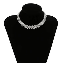Load image into Gallery viewer, Crystal Collar Chain Choker