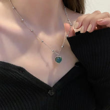Load image into Gallery viewer, Elegant Exquisite Light Luxury Pearl Heart Pendant