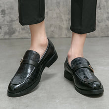 Load image into Gallery viewer, High Quality Luxurious Crocodile Pattern Leather Shoes Buckle Loafers