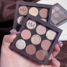 Load image into Gallery viewer, Delicate Eyeshadow Palette Shimmer Shiny Sequins Acrylic