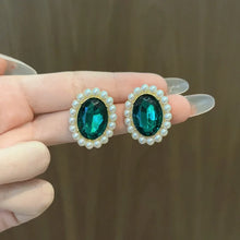 Load image into Gallery viewer, Elegant Delicate Pearl Zircon Pearl