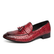 Load image into Gallery viewer, Crocodile Pattern Loafers Tassel Thick Sole Pointed Toes