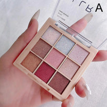 Load image into Gallery viewer, 40 Colors Eyeshadow Palette Glitter
