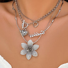 Load image into Gallery viewer, 4Pcs Creative Vintage Big Rose Flower Heart Pendant Choker