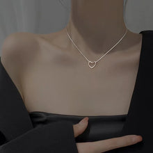 Load image into Gallery viewer, Elegant Exquisite Light Luxury Pearl Heart Pendant
