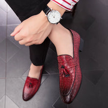 Load image into Gallery viewer, Crocodile Pattern Loafers Tassel Thick Sole Pointed Toes
