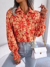 Load image into Gallery viewer, Lantern Sleeve Flower Lapel Shirt