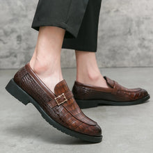 Load image into Gallery viewer, High Quality Luxurious Crocodile Pattern Leather Shoes Buckle Loafers
