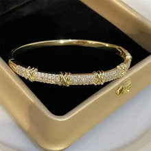 Load image into Gallery viewer, New Exquisite Simple Flower Bracelet