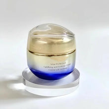 Load image into Gallery viewer, Face Lotion/Emulsion White Revitalizing Soft Enrich