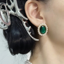 Load image into Gallery viewer, Elegant Delicate Pearl Zircon Pearl