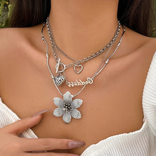 Load image into Gallery viewer, 4Pcs Creative Vintage Big Rose Flower Heart Pendant Choker