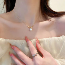 Load image into Gallery viewer, Elegant Delicate Pearl Pendant  Necklace