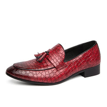 Load image into Gallery viewer, Crocodile Pattern Loafers Tassel Thick Sole Pointed Toes