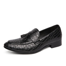 Load image into Gallery viewer, Crocodile Pattern Loafers Tassel Thick Sole Pointed Toes