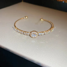 Load image into Gallery viewer, New Exquisite Geometric Opening Bracelet Fashion Elegant