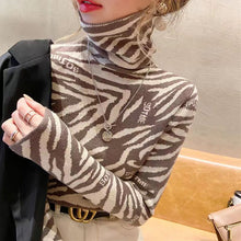 Load image into Gallery viewer, Knitted Round Neck Leopard