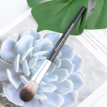 Load image into Gallery viewer, 1 Piece Pro Featherweight Complexion #90 Highlight Makeup Brushes