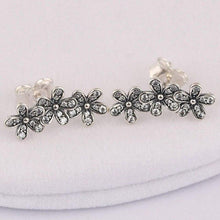 Load image into Gallery viewer, 100% 925 Sterling Silver Pan Earring Fashionable And Dazzling Daisy - Sophornlilly