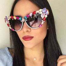Load image into Gallery viewer, Oversize Cat Eye Sunglasses Luxury Crystal