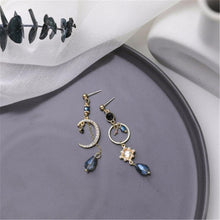Load image into Gallery viewer, New Arrival Vintage Elegant Blue Crystal Moon Fringe Drop - Sophornlilly