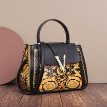 Load image into Gallery viewer, New Women Portable Messenger Bag European and American Printing