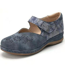 Load image into Gallery viewer, Retro Women Casual Sandals Hollow Out Beach Slippers Vintage Lady - Sophornlilly