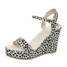 Load image into Gallery viewer, Fashion Women Platform Sandals Sexy Leopard Buckle Peep Toe