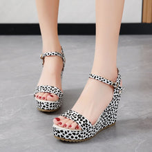 Load image into Gallery viewer, Fashion Women Platform Sandals Sexy Leopard Buckle Peep Toe