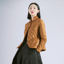 Load image into Gallery viewer, New Fashion Leisure High end Diamond Women's Short Light Autumn