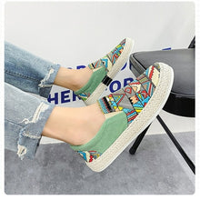 Load image into Gallery viewer, Casual Low top Corduroy Shoes