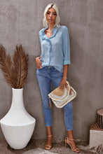 Load image into Gallery viewer, Eyelet Ruffles Button Crinkled Shirt