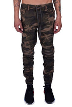 Load image into Gallery viewer, Mulisha Stacked Leg Joggers (Camo)