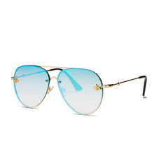 Load image into Gallery viewer, Luxury Bee Pilot Sunglasses Fashion Shades Metal
