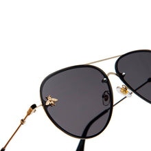 Load image into Gallery viewer, Luxury Bee Pilot Sunglasses Fashion Shades Metal