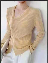 Load image into Gallery viewer, Round neck Wool Sweater Women's Buckle Bottom