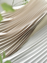 Load image into Gallery viewer, Elegant Chic Solid Pleated Skirt