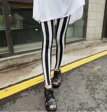 Load image into Gallery viewer, Graffiti Leggings Floral Patterned Print Leggins For Women