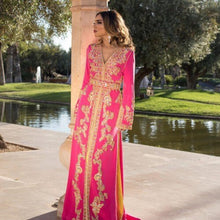 Load image into Gallery viewer, Charming Fuschia Arabic Evening Dresses In Dubai Women Plus Size