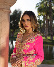 Load image into Gallery viewer, Charming Fuschia Arabic Evening Dresses In Dubai Women Plus Size