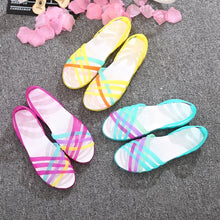 Load image into Gallery viewer, Flat Jelly Sandals
