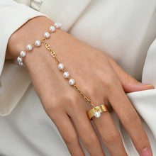 Load image into Gallery viewer, Creative Butterfly Link Chain Bracelet Connected Finger Ring Bangle