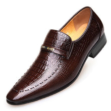 Load image into Gallery viewer, Crocodile Pattern Leather Men's Casual Shoes Classic Low-cut Embossed