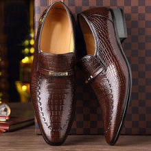 Load image into Gallery viewer, Crocodile Pattern Leather Men's Casual Shoes Classic Low-cut Embossed