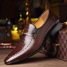 Load image into Gallery viewer, Crocodile Pattern Leather Men's Casual Shoes Classic Low-cut Embossed