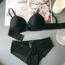 Load image into Gallery viewer, Cup triangle wire free sexy sleepwear retro embroidery contrast color