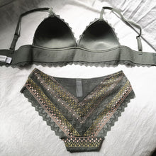 Load image into Gallery viewer, Cup triangle wire free sexy sleepwear retro embroidery contrast color