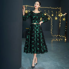 Load image into Gallery viewer, Elegant Long Sleeve Evening Dresses A  line Tea Length Lace Green