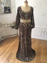 Load image into Gallery viewer, Elegant Straight Muslim Evening Dress Plus Size Long Sleeves Appliques